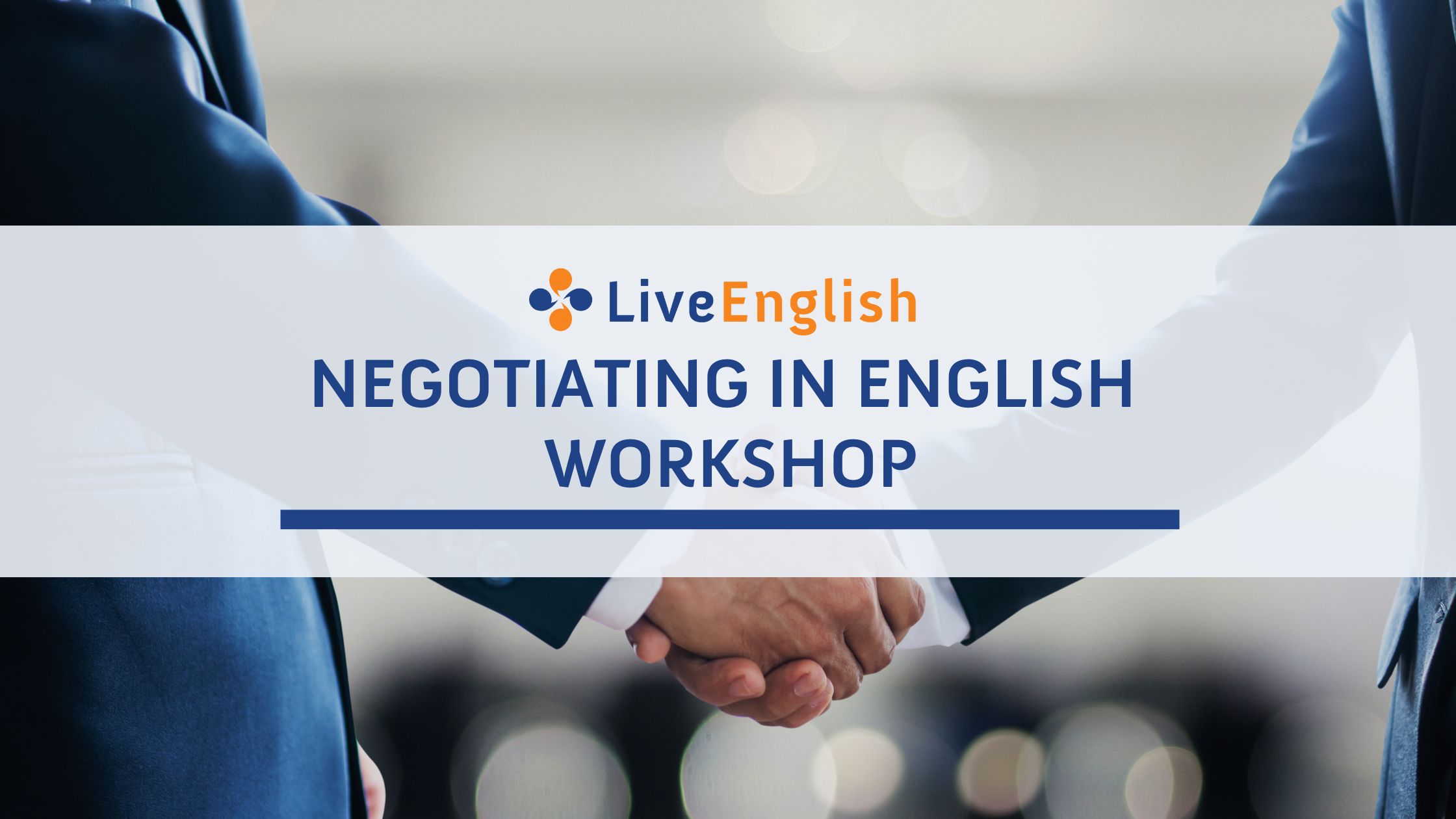 Profesional practicando una negociación en inglés con un profesor de Live English